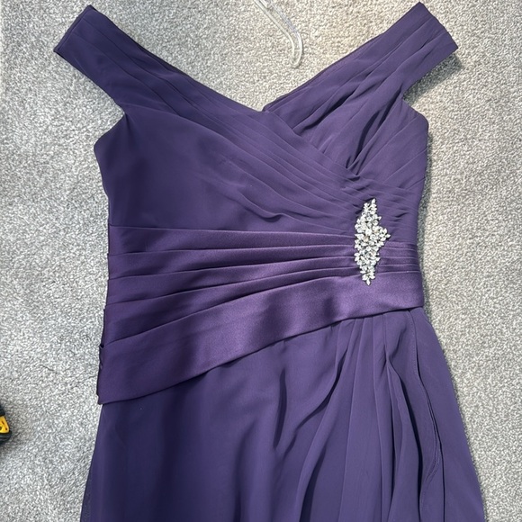 Like New Alfred Angelo Gown Size 14 - Picture 5 of 5